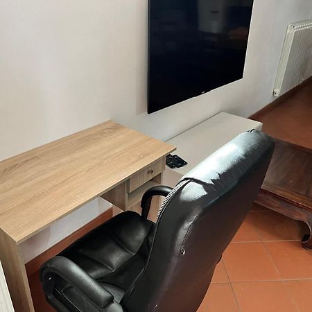 Taverna Indipendente Zona Ospedale เปสการา ภายนอก รูปภาพ